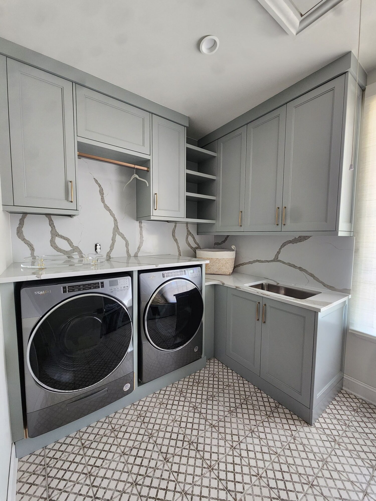 LAUNDRY ROOM GREEN resized